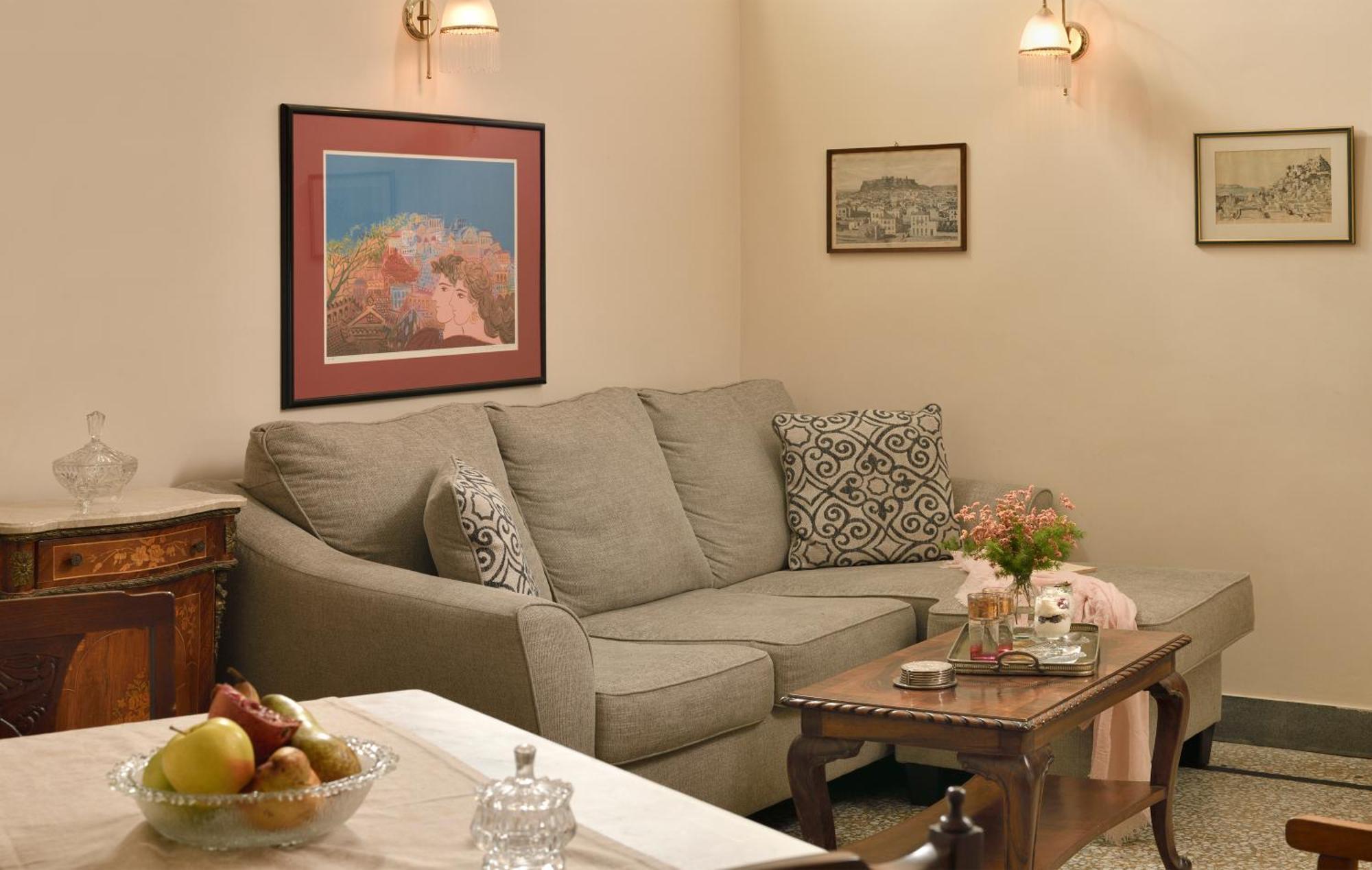 Electra Deluxe Two-Bedroom Apartment