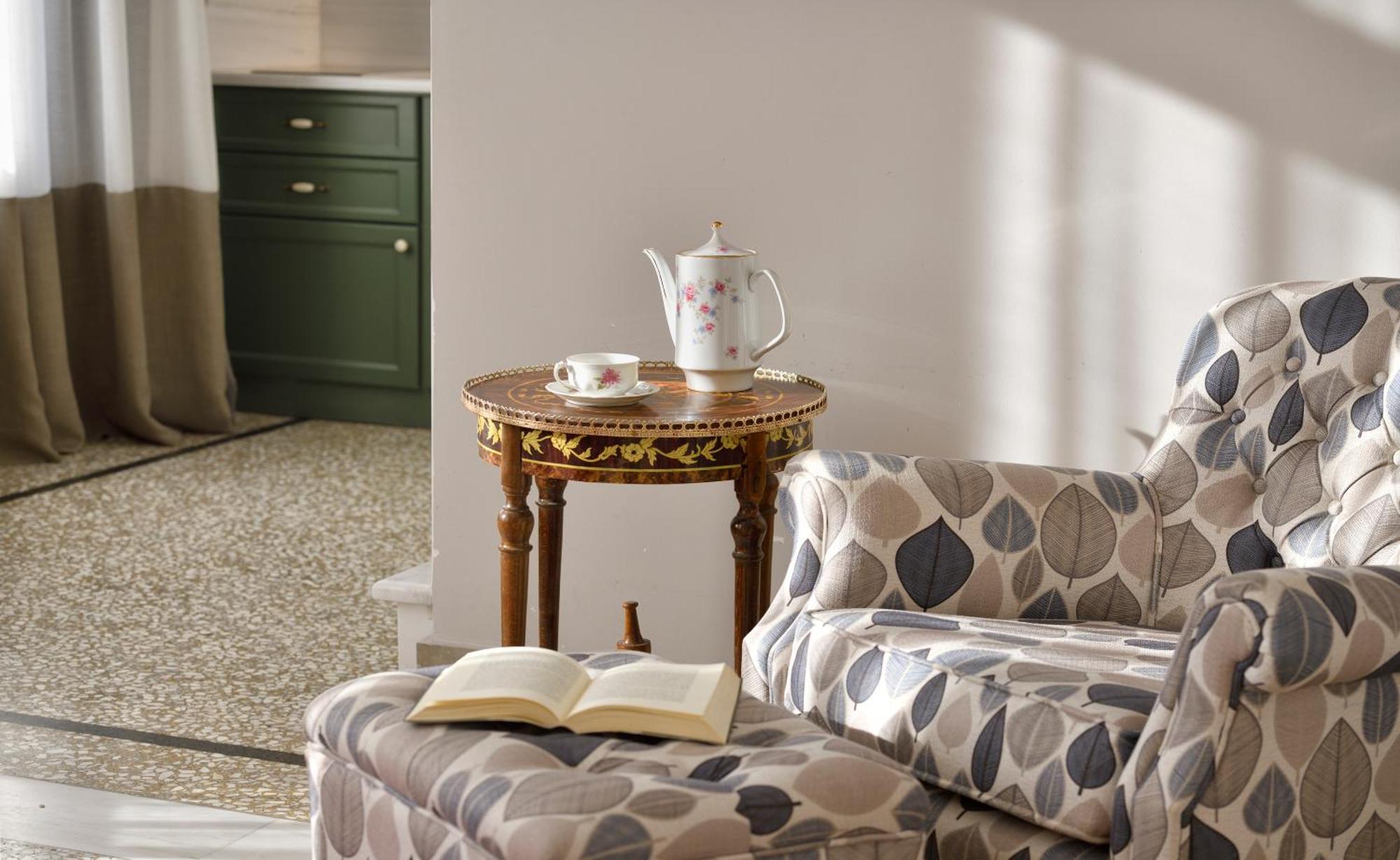 Dimitra Deluxe Studio